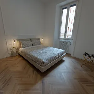 apt-rr-urban-chic-haven.italymilanhotels.net/